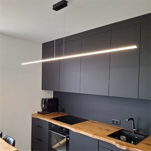 Nowoczesna lampa LED Line nad blatem kuchennym – kliknij, aby zobaczyć więcej opcji oświetlenia do kuchni