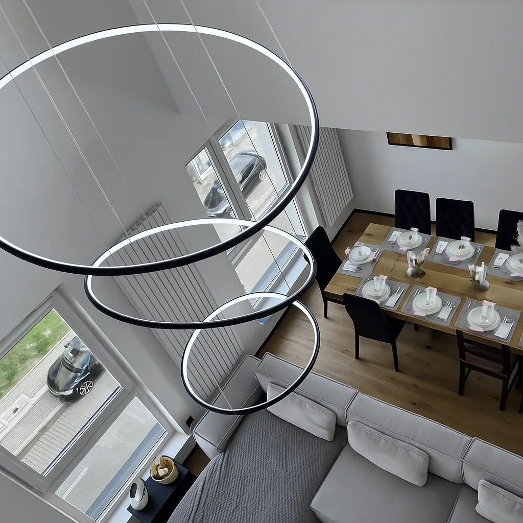 Czarna lampa LED Orbit No.3 120 cm w aranżacji antresoli