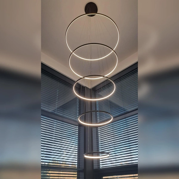 Nowoczesna lampa wisząca Led Orbit No.5 120cm czarna barwa neutralna 4K LEDesign