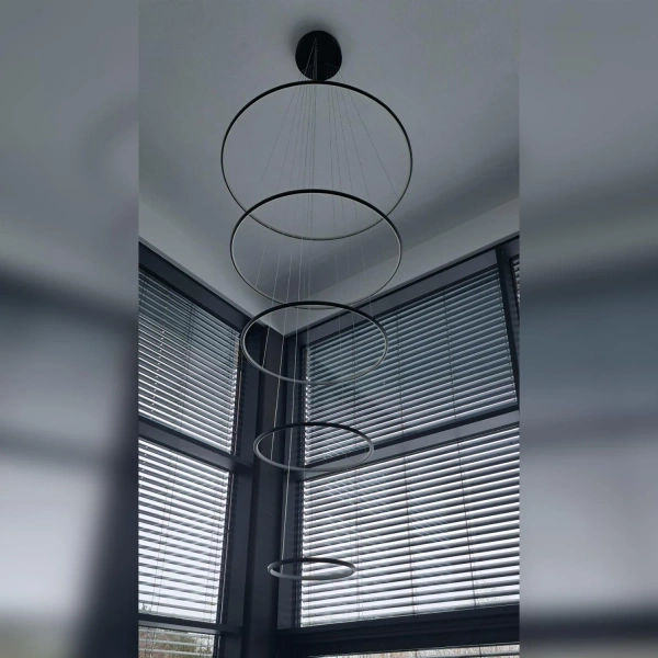 Nowoczesna lampa wisząca Led Orbit No.5 120cm czarna barwa neutralna 4K LEDesign