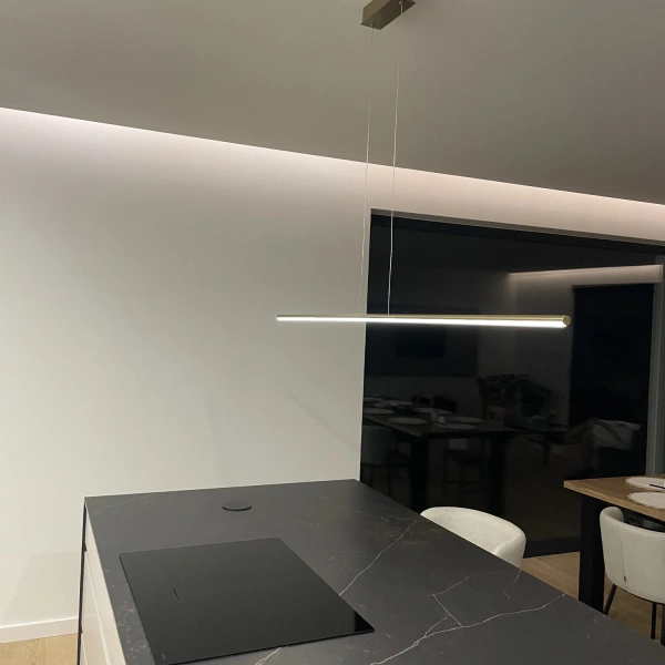 Nowoczesna lampa wisząca Led LINE 100 cm 3k złota sterowana pilotem LEDesign
