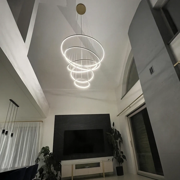Nowoczesna lampa wisząca Led Orbit No.5 150cm złota sterowana pilotem barwa ciepła 3K LEDesign